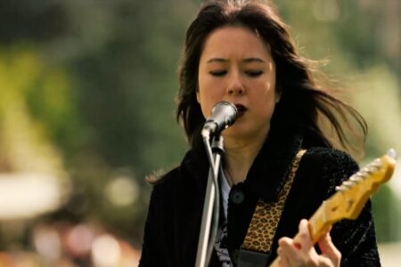 series-thumbnail-slider-card-image-box