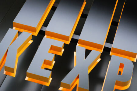 series-thumbnail-slider-card-image-box