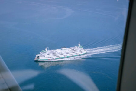 series-thumbnail-slider-card-image-box