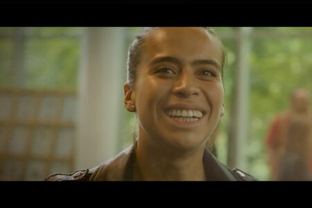 series-thumbnail-slider-card-image-box