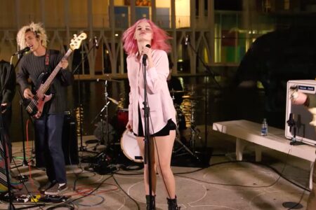 series-thumbnail-slider-card-image-box