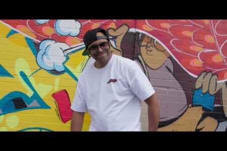 series-thumbnail-slider-card-image-box