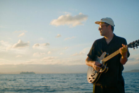 series-thumbnail-slider-card-image-box