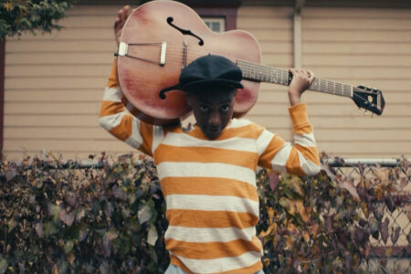 series-thumbnail-slider-card-image-box