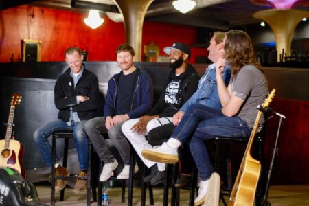 series-thumbnail-slider-card-image-box