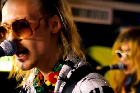 series-thumbnail-slider-card-image-box